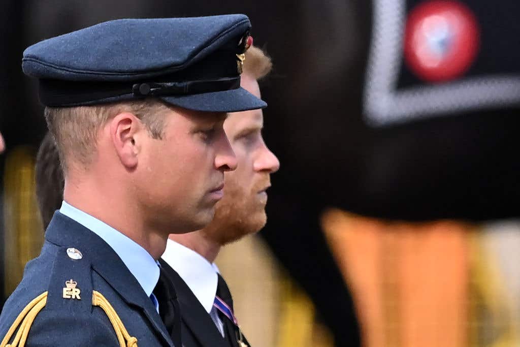 The Coffin Carrying Queen Elizabeth II Is Transferred From Buckingham Palace To The Palace Of Westminster